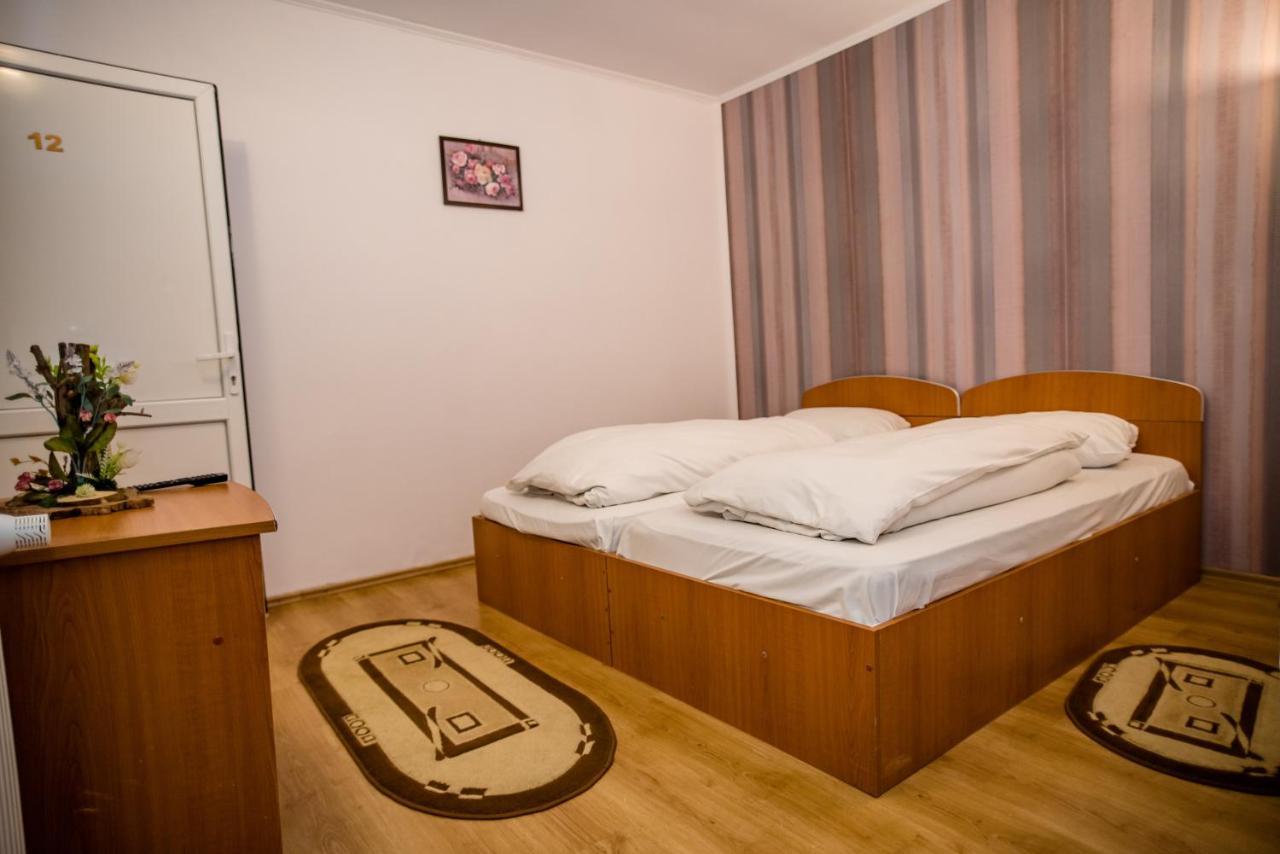 Dumbraveni  Hotel Marion Poiana מראה חיצוני תמונה