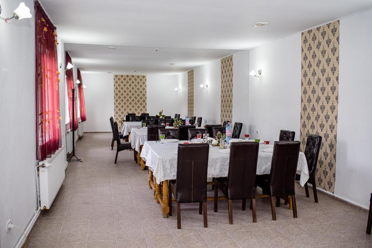 Dumbraveni  Hotel Marion Poiana מראה חיצוני תמונה