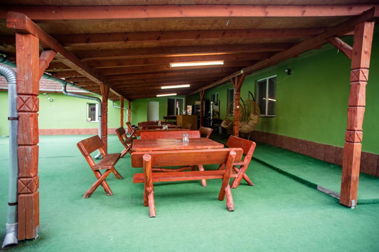 Dumbraveni  Hotel Marion Poiana מראה חיצוני תמונה