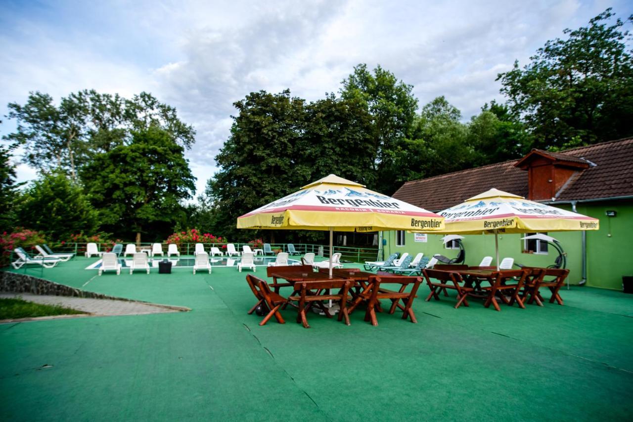 Dumbraveni  Hotel Marion Poiana מראה חיצוני תמונה